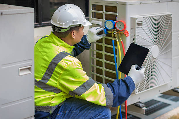 Professional Hvac technician working in Colona, IL